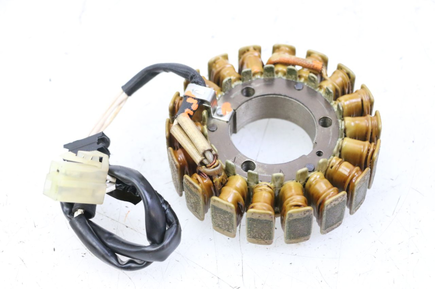 photo de LICHTMASCHINE YAMAHA FZ6 FAZER S2 600 (2007 - 2011)