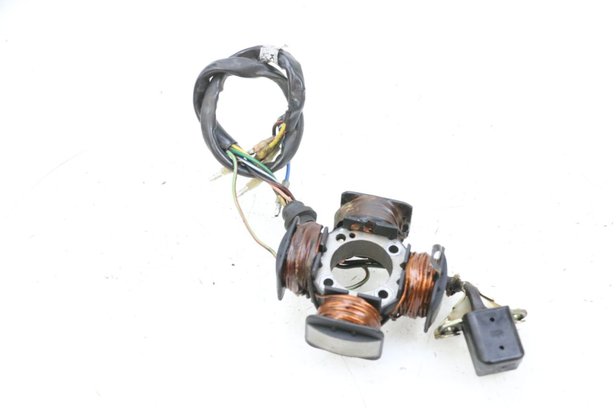 photo de LICHTMASCHINE KYMCO ZING 125 (1997 - 2003) - Alternative Perspektive