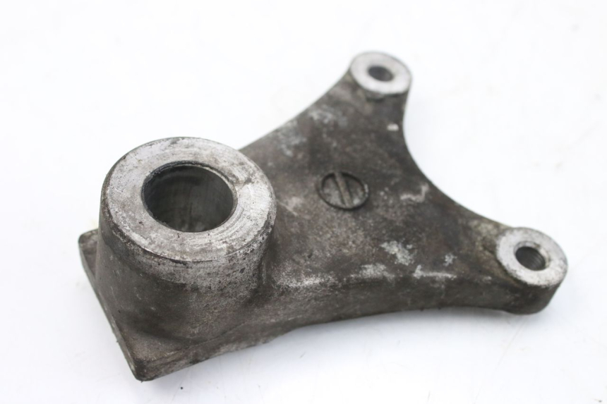 photo de HINTERER BREMSSATTELHALTER SUZUKI GSF S BANDIT 600 (2000 - 2004)