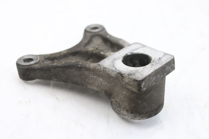 photo de HINTERER BREMSSATTELHALTER SUZUKI GSF S BANDIT 600 (2000 - 2004)