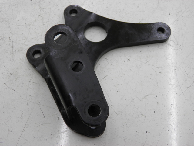 photo de HALTER BREMSZANGE HINTEN PIAGGIO MP3 RL 125 (2006 - 2014)