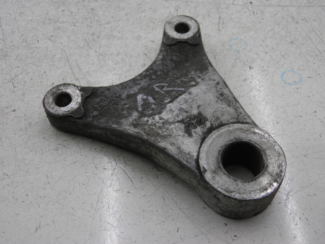 photo de HINTERER BREMSSATTELHALTER SUZUKI SV S 650 (1999 - 2002)