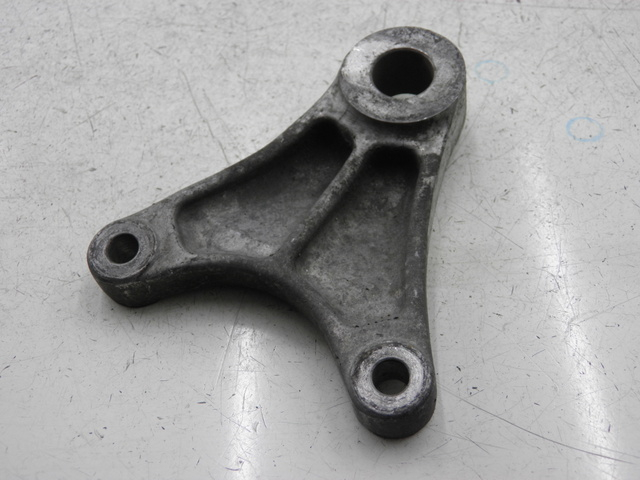 photo de HINTERER BREMSSATTELHALTER SUZUKI SV S 650 (1999 - 2002)