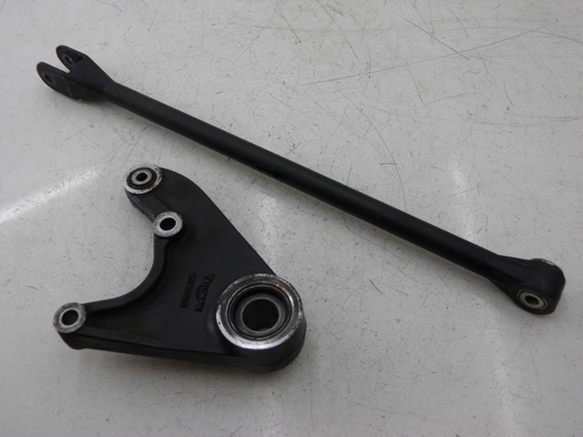 photo de HALTER BREMSZANGE HINTEN TRIUMPH TROPHY 1200 (1996 - 2003)