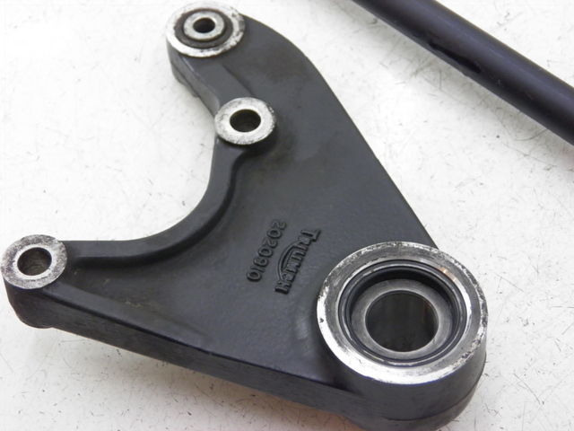 photo de HALTER BREMSZANGE HINTEN TRIUMPH TROPHY 1200 (1996 - 2003)