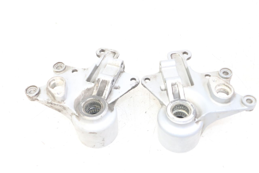 photo de HALTER BREMSZANGE VORNE PIAGGIO IE MP3 YOURBAN 300 (2011 - 2016)