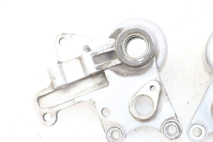 photo de HALTER BREMSZANGE VORNE PIAGGIO IE MP3 YOURBAN 300 (2011 - 2016)