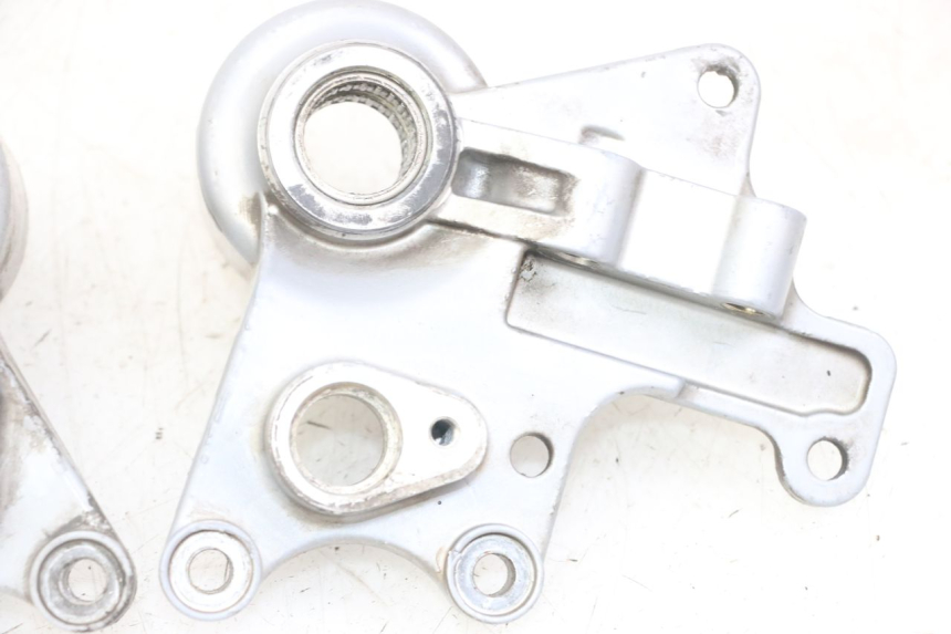 photo de HALTER BREMSZANGE VORNE PIAGGIO IE MP3 YOURBAN 300 (2011 - 2016)