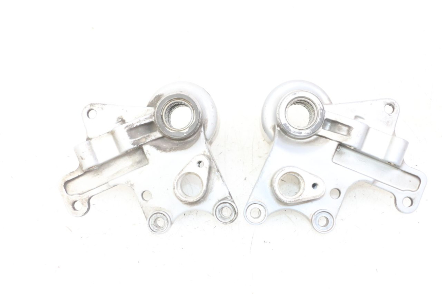 photo de HALTER BREMSZANGE VORNE PIAGGIO IE MP3 YOURBAN 300 (2011 - 2016)