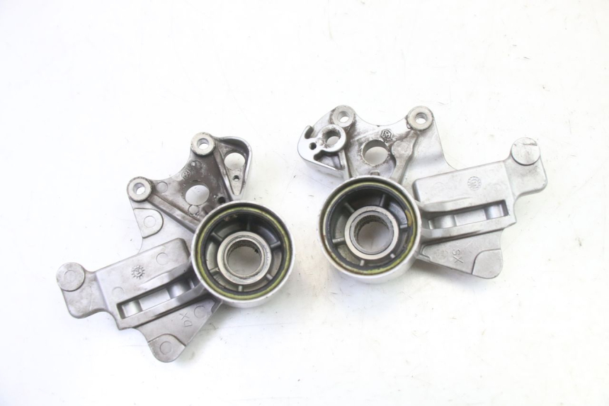photo de HALTER BREMSZANGE VORNE PIAGGIO MP3 500 (2014 - 2016)