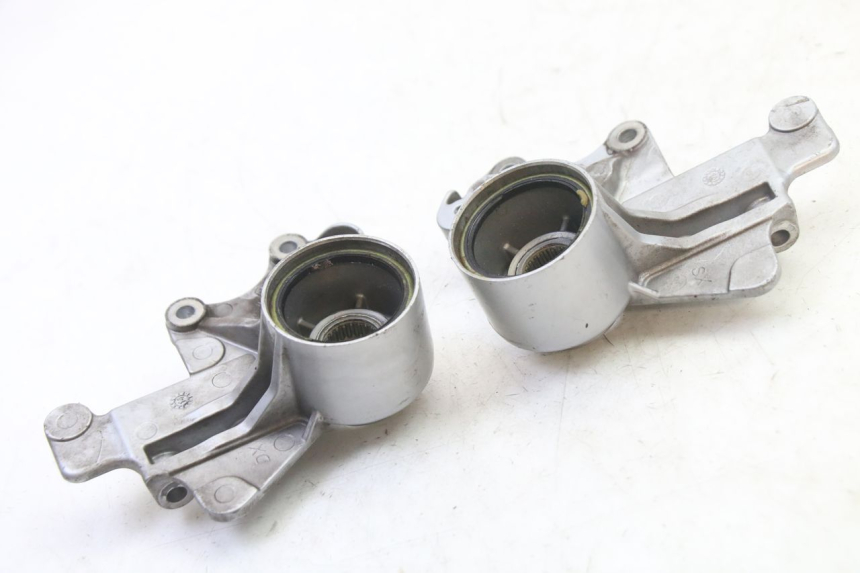 photo de HALTER BREMSZANGE VORNE PIAGGIO MP3 500 (2014 - 2016)