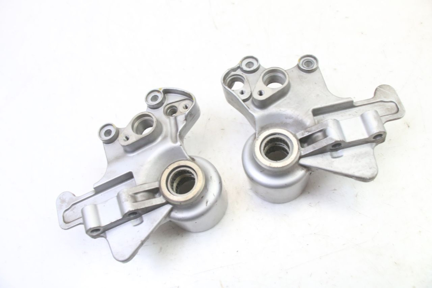 photo de HALTER BREMSZANGE VORNE PIAGGIO MP3 500 (2014 - 2016)