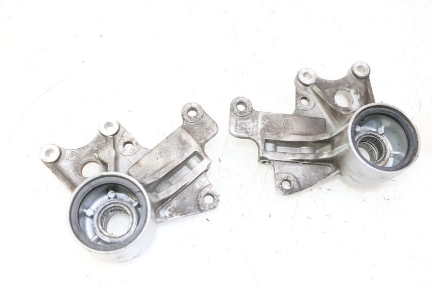 photo de HALTER BREMSZANGE VORNE PIAGGIO MP3 500 (2011 - 2015)