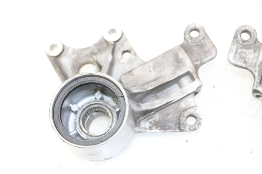 photo de HALTER BREMSZANGE VORNE PIAGGIO MP3 500 (2011 - 2015)