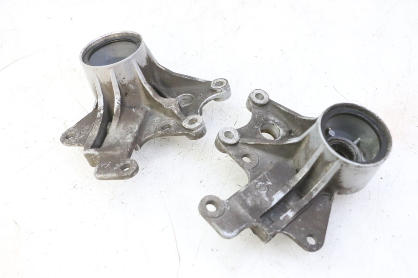 photo de HALTER BREMSZANGE VORNE PIAGGIO MP3 RL 250 (2007 - 2010)