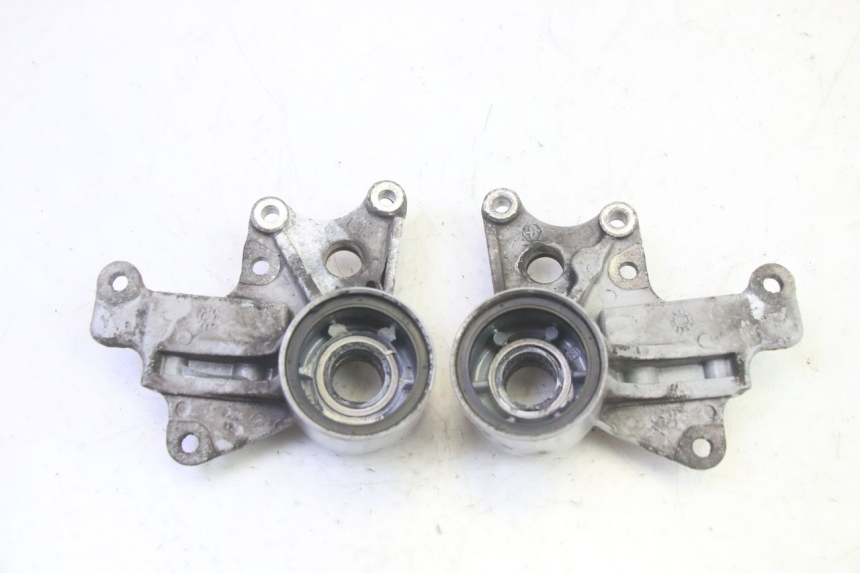 photo de HALTER BREMSZANGE VORNE PIAGGIO MP3 RL 250 (2007 - 2010) - Hauptansicht