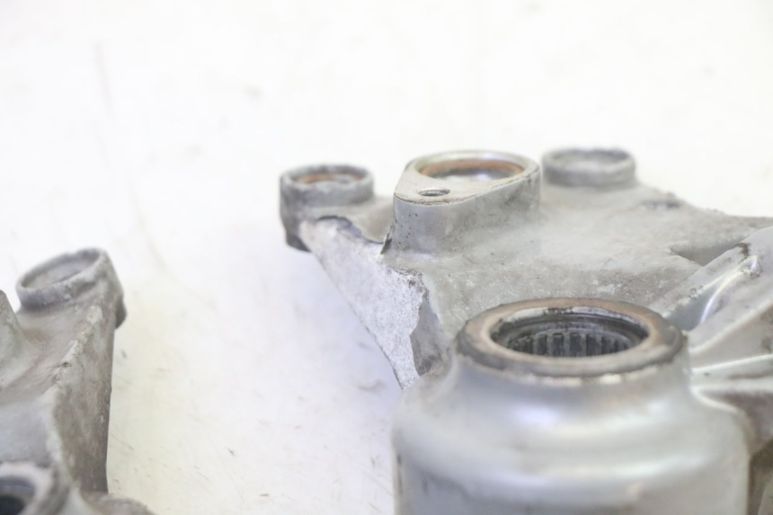 photo de HALTER BREMSZANGE VORNE PIAGGIO MP3 RL 250 (2007 - 2010) - Details der Befestigungspunkte