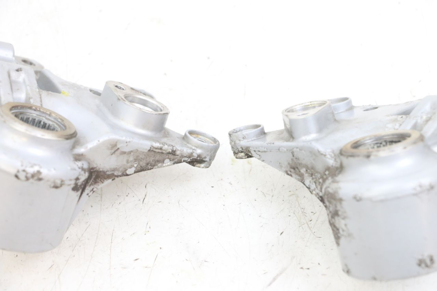 photo de HALTER BREMSZANGE VORNE PIAGGIO MP3 RL 250 (2007 - 2010) - Zoom auf Gebrauchszustand