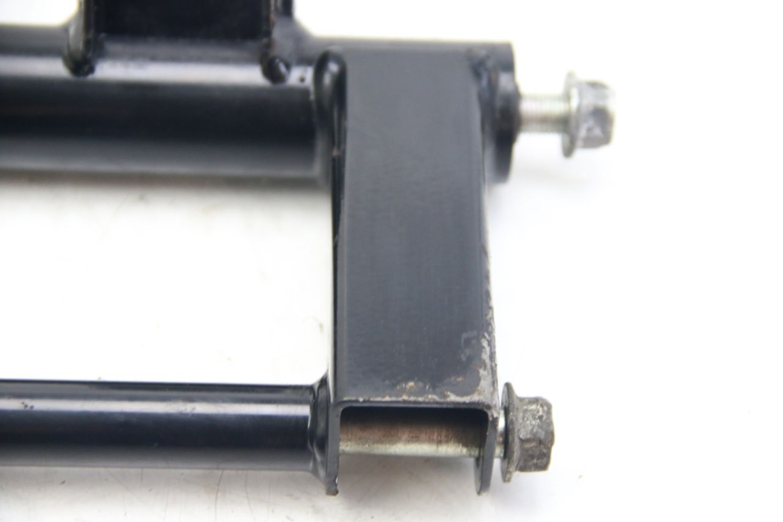 photo de MOTORHALTERUNG SUZUKI SIXTEEN 125 (2008 - 2010)