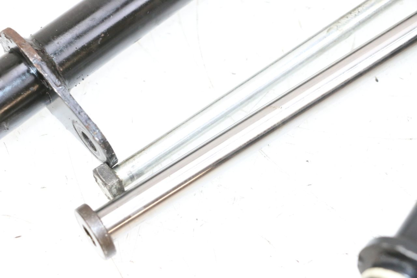 photo de MOTORHALTER PIAGGIO VESPA GTS SUPER IE 125 (2009 - 2016) - Zoom auf Komponenten