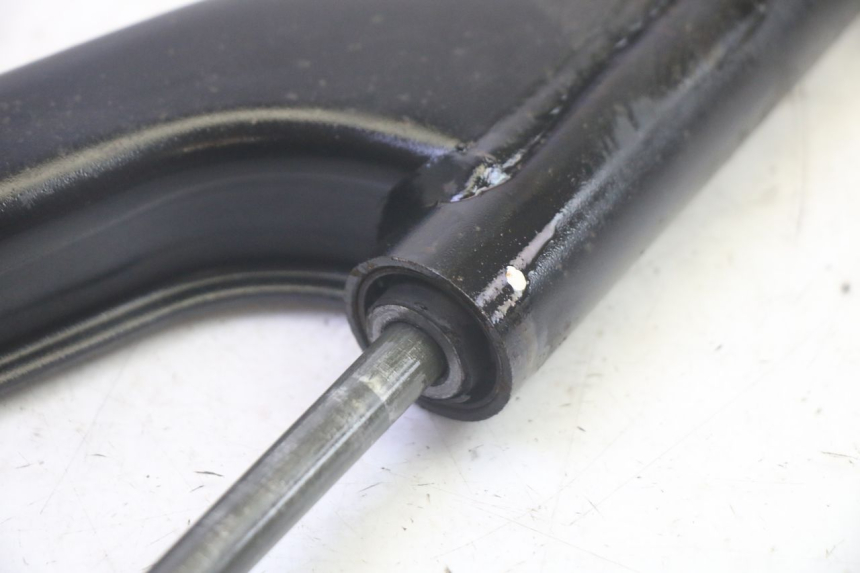 photo de MOTORHALTERUNG YAMAHA XMAX X-MAX 125 (2006 - 2009) - Technische Nahaufnahme