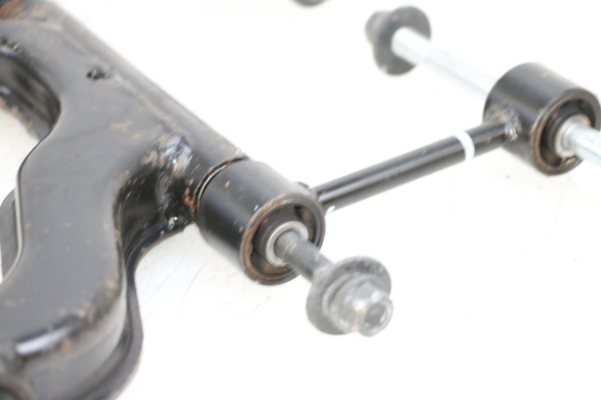 photo de MOTORHALTERUNG YAMAHA X-MAX XMAX 125 (2010 - 2013) - Technische Nahaufnahme