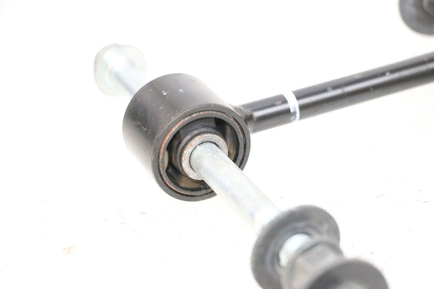 photo de MOTORHALTERUNG YAMAHA X-MAX XMAX 125 (2010 - 2013) - Kennzeichnungen und Originalreferenzen