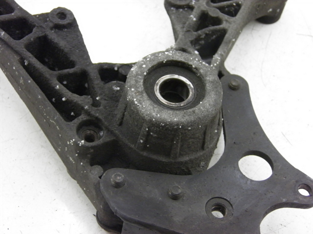 photo de AUSPUFFHALTERUNG PIAGGIO MP3 RL 125 (2006 - 2014)
