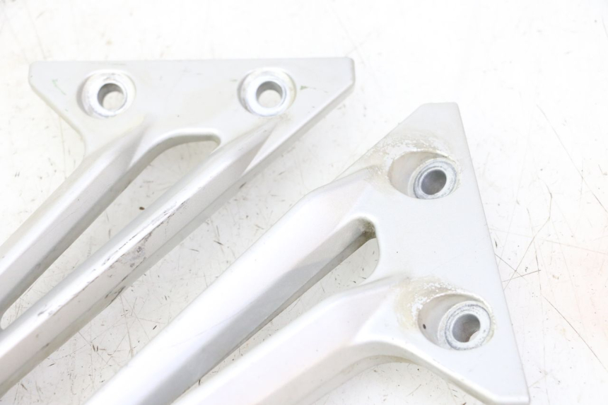photo de AUSPUFFHALTERUNG YAMAHA FJR ABS 1300 (2006 - 2012)