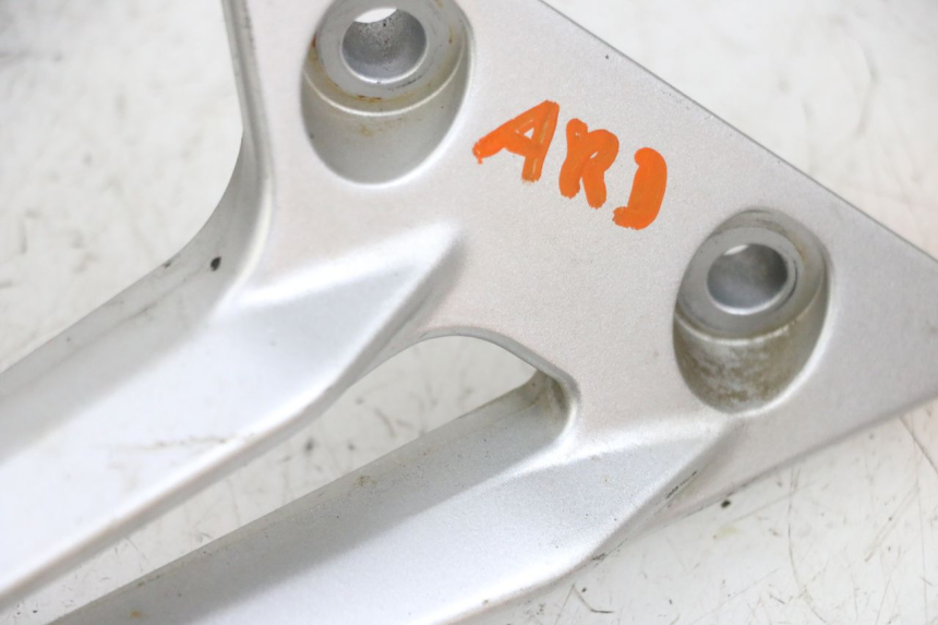 photo de AUSPUFFHALTERUNG YAMAHA FJR ABS 1300 (2006 - 2012) - Technische Nahaufnahme