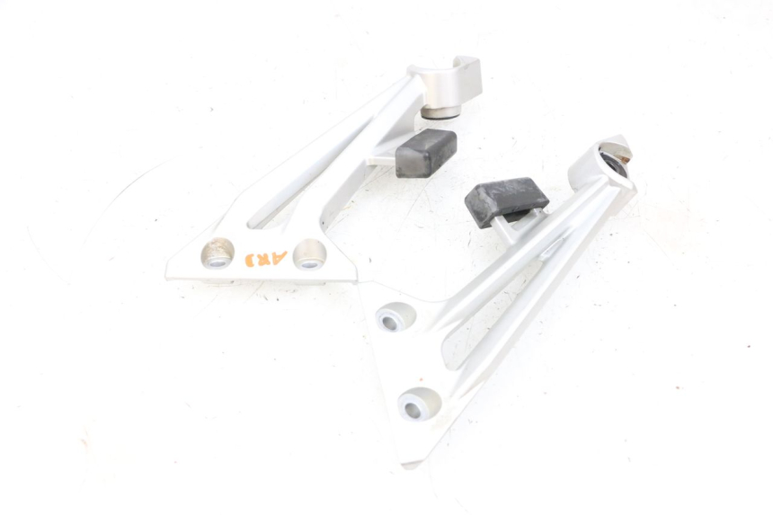 photo de AUSPUFFHALTERUNG YAMAHA FJR ABS 1300 (2006 - 2012) - Geprüftes Gebrauchtteil