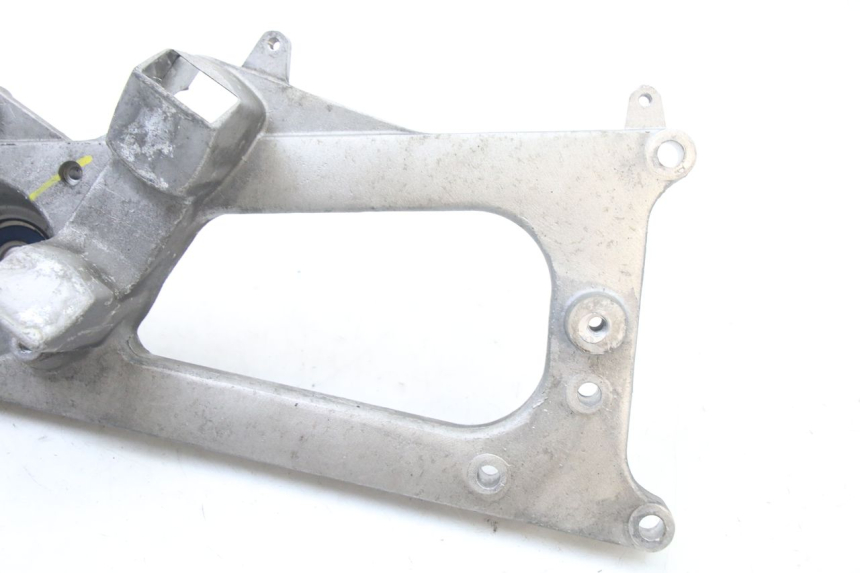 photo de AUSPUFFHALTERUNG PIAGGIO MP3 500 (2014 - 2016)