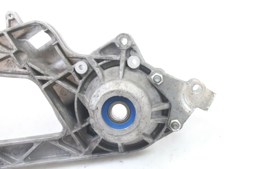 photo de AUSPUFFHALTERUNG PIAGGIO MP3 500 (2014 - 2016)