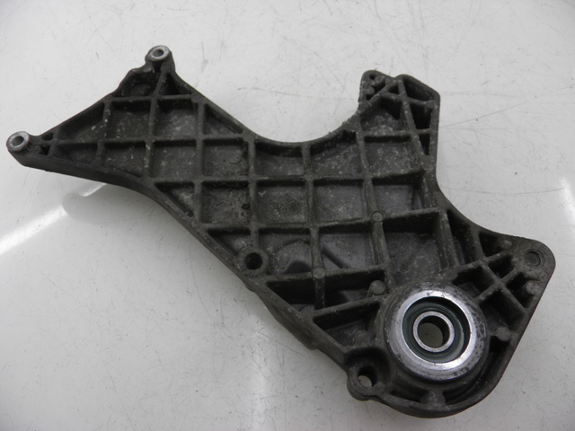 photo de AUSPUFFHALTERUNG PIAGGIO BEVERLY 125 (1998 - 2005)