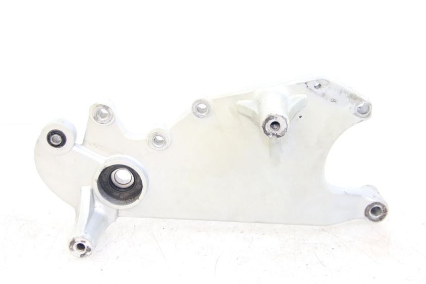 photo de AUSPUFFHALTERUNG RAZZO STEED 125 (2012 - 2018)