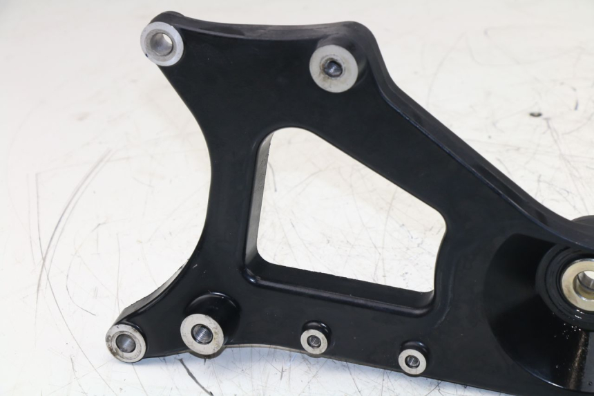 photo de AUSPUFFHALTERUNG YAMAHA VITY 125 (2008 - 2013)