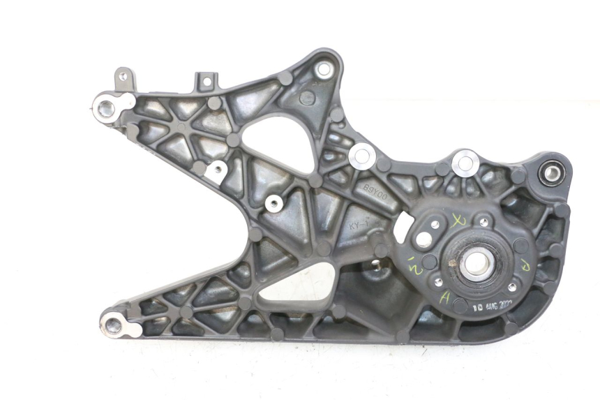 photo de AUSPUFFHALTERUNG YAMAHA XMAX X-MAX 125 (2021 - 2025)