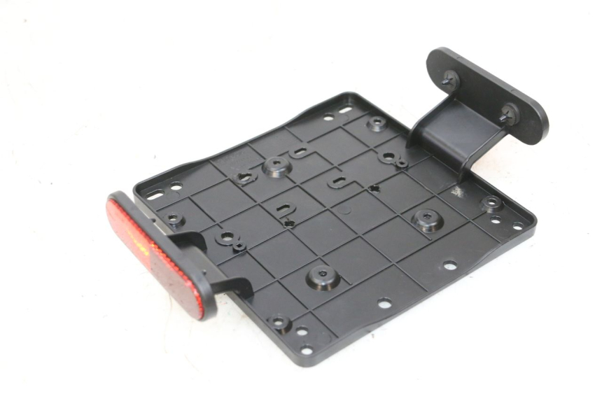 photo de KENNZEICHENHALTER PIAGGIO MP3 HPE 300 (2019 - 2026) - Detailansicht des Bauteils