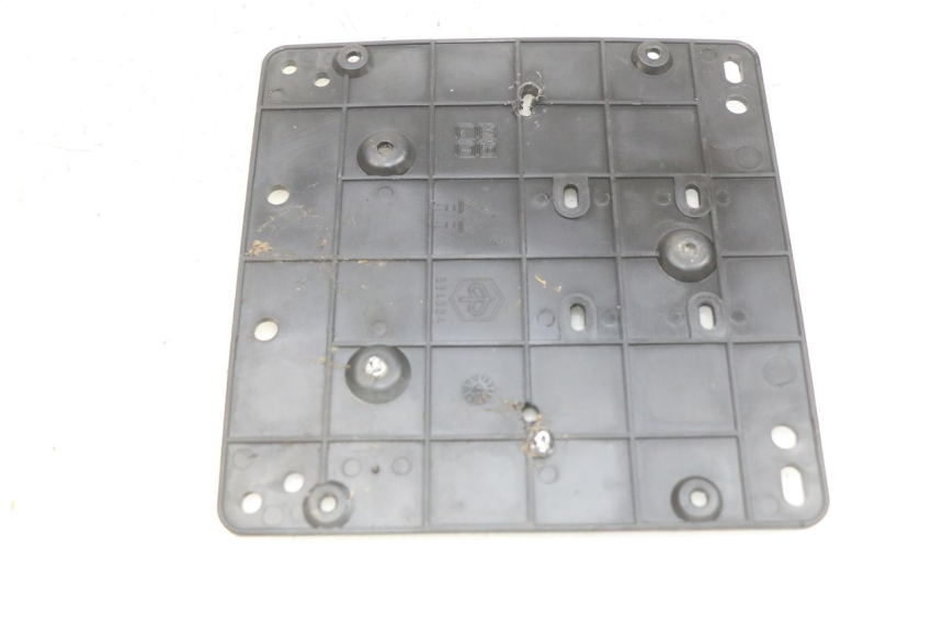 photo de KENNZEICHENHALTER PIAGGIO XEVO - X EVO 125 (2007 - 2016)