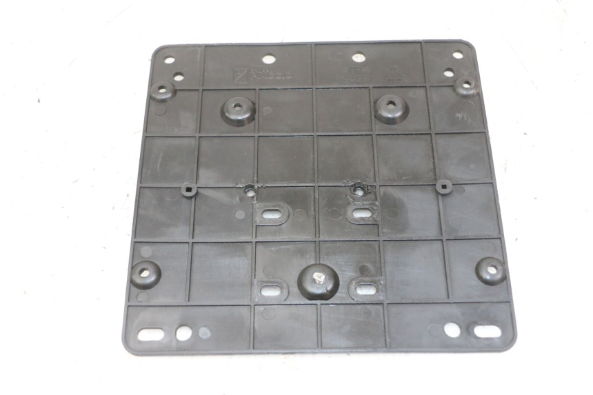 photo de KENNZEICHENHALTER PIAGGIO XEVO - X EVO 125 (2007 - 2016) - Detailansicht des Bauteils