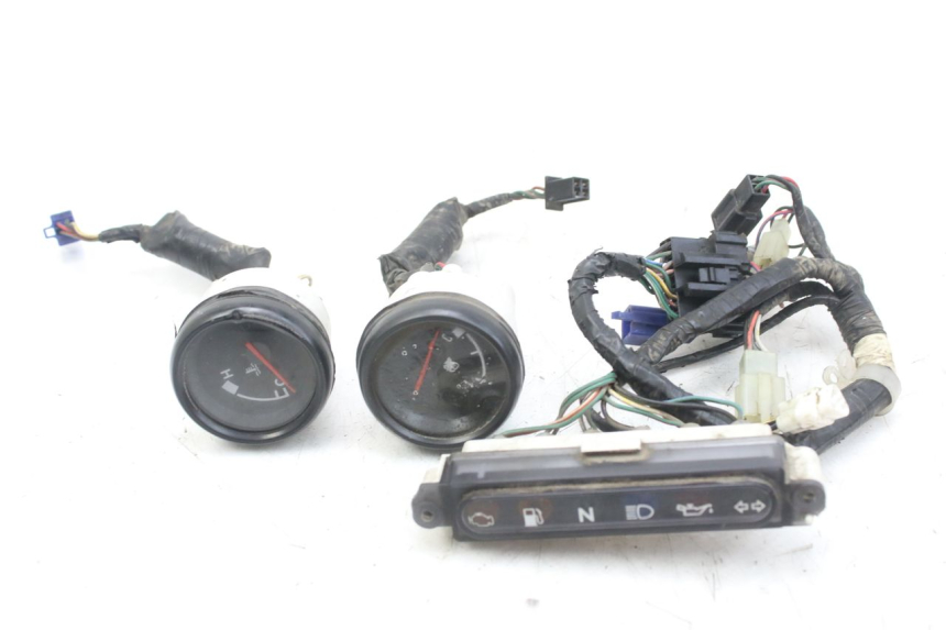 photo de ARMATURENBRETT TRIUMPH SPRINT ST 955 (1999 - 2001)