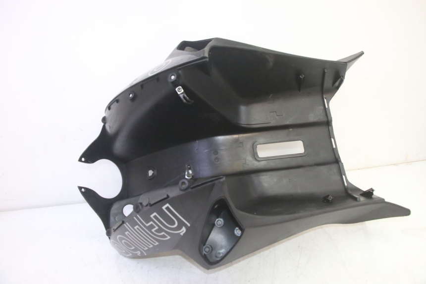 photo de INNENVERKLEIDUNG KYMCO AGILITY 4T 50 (2018 - 2022) - Details der Befestigungspunkte