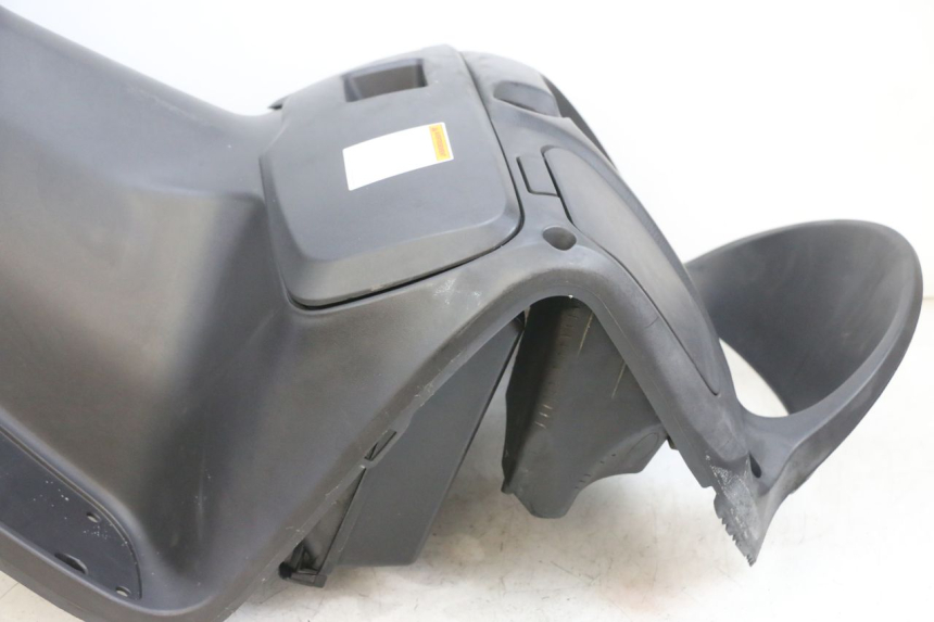 photo de INNENVERKLEIDUNG SUZUKI BURGMAN 125 (2007 - 2014) - Zoom auf Komponenten