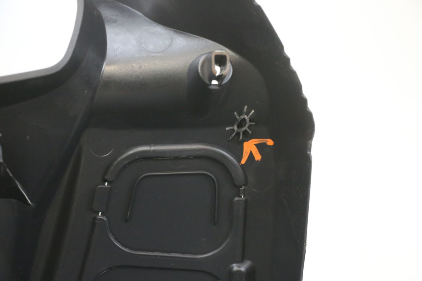 photo de INNENVERKLEIDUNG SUZUKI BURGMAN 125 (2007 - 2014) - Kennzeichnungen und Originalreferenzen