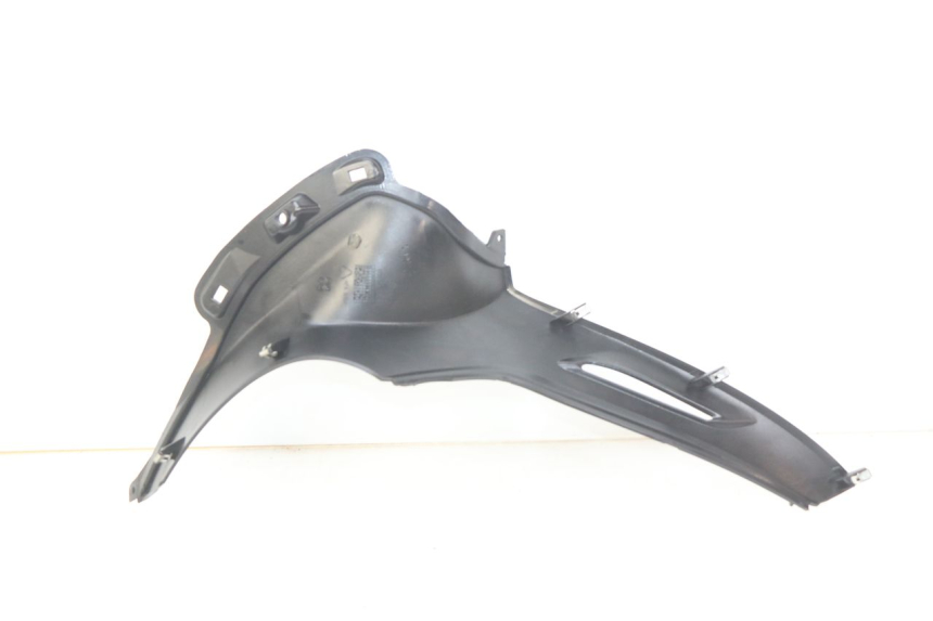 photo de INNERE VERKLEIDUNG RECHTS PIAGGIO BEVERLY 125 (2010 - 2015)