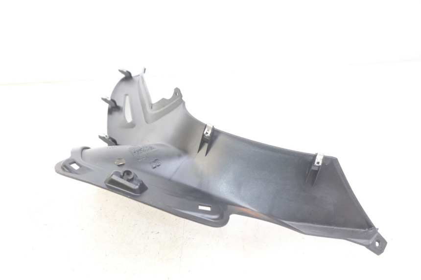 photo de INNERE VERKLEIDUNG RECHTS PIAGGIO BEVERLY 125 (2010 - 2015)