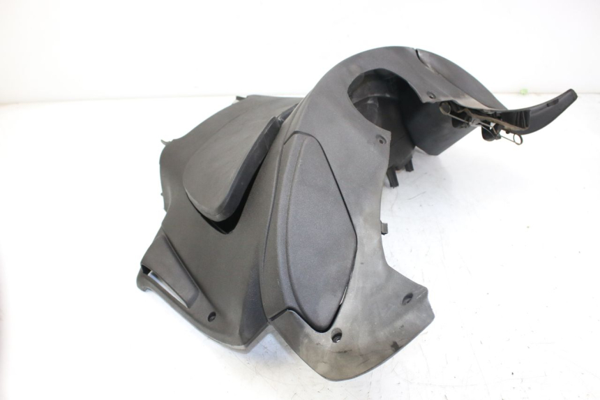 photo de UNTERER INNENKOTFLüGEL PIAGGIO X9 EVOLUTION 250 (2003 - 2007)