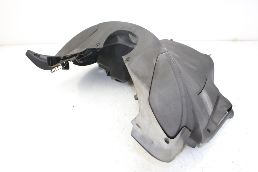 photo de UNTERER INNENKOTFLüGEL PIAGGIO X9 EVOLUTION 250 (2003 - 2007)