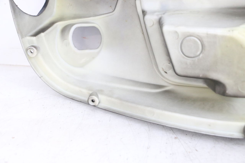 photo de INNENVERKLEIDUNG JM MOTORS OLDIES GT 4T 50 (2018 - 2025) - Details der Befestigungspunkte