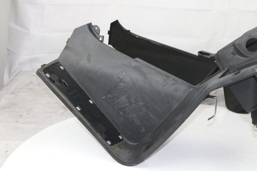 photo de INNENVERKLEIDUNG PEUGEOT SATELIS COMPRESSOR K15 125 (2006 - 2009)